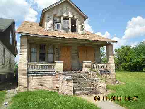 8061 E Grixdale (2)_m.jpg